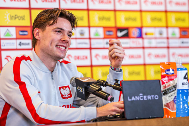 Jan Urban, Emmanuel Olisadebe i kadra