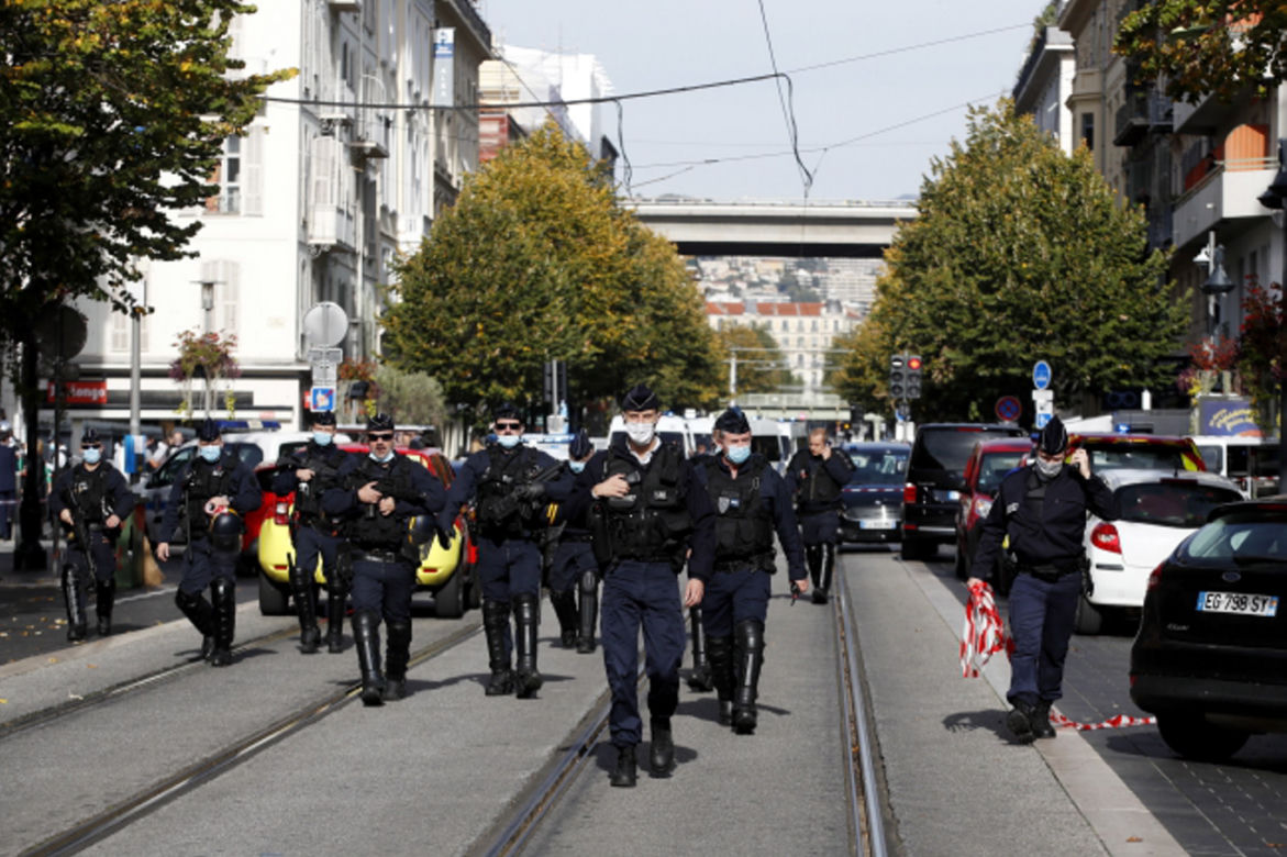 Obcinał głowy nad wodą święconą z Koranem w ręku. Powiedzcie moim dzieciom, że je kocham - ostatnie słowa ofiary terrorysty