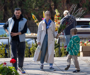 Rafał Maserak tańczący z palmami