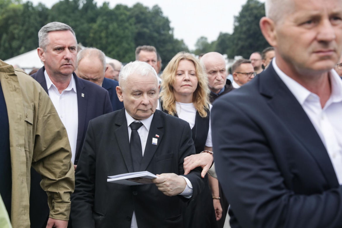 Miesięcznica smoleńska 2025. Kaczyński nie przebiera w słowa, mówi o zbrodni