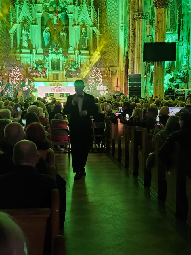 Wielkie Kolędowanie z gwiazdami na Greenpoincie