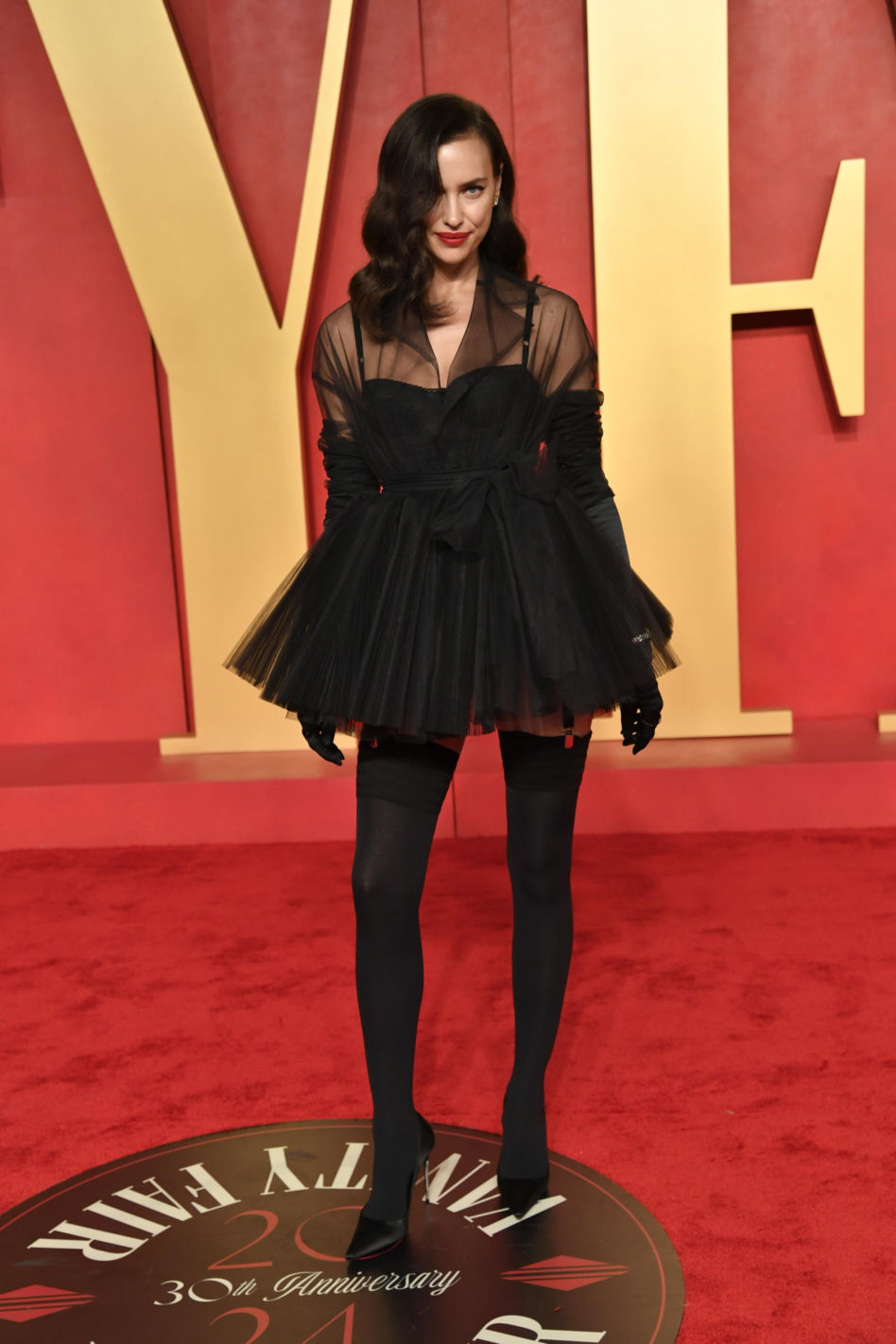 Irina Shayk na imprezie Vanity Fair (Oscary 2024)