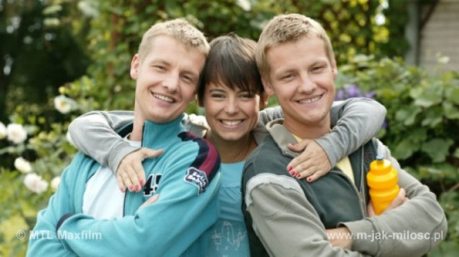 M jak miłość. Madzia (Anna Mucha), Piotrek (Marcin Mroczek), Paweł (Rafał Mroczek)