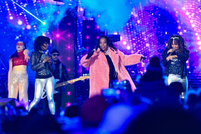 Sylwester z telewizją Republika