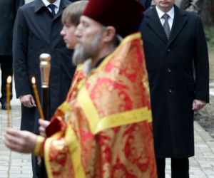 Donald Tusk i Władimir Putin w Katyniu