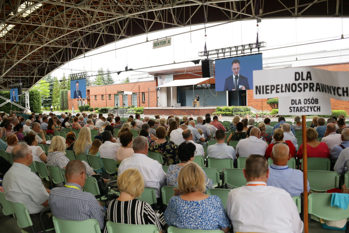 Kongres Świadków Jehowy 2024. W niedzielnych wydarzeniach wzięły udział tłumy