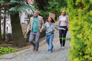 Pierwsza miłość, odc. 4263: Kulas nie poradzi sobie z wiadomością o ciąży córki. Wpadnie w furię i ruszy na poszukiwania ojca dziecka - ZDJĘCIA
