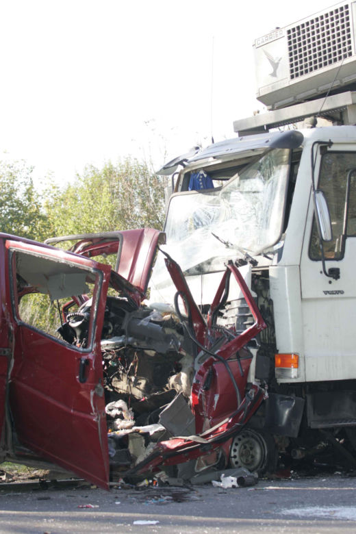 Wypadek pod Nowym miastem - wraki aut