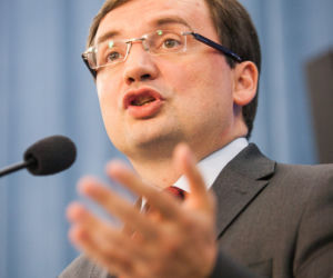 Ziobro do Dudy: wielkość albo groteska