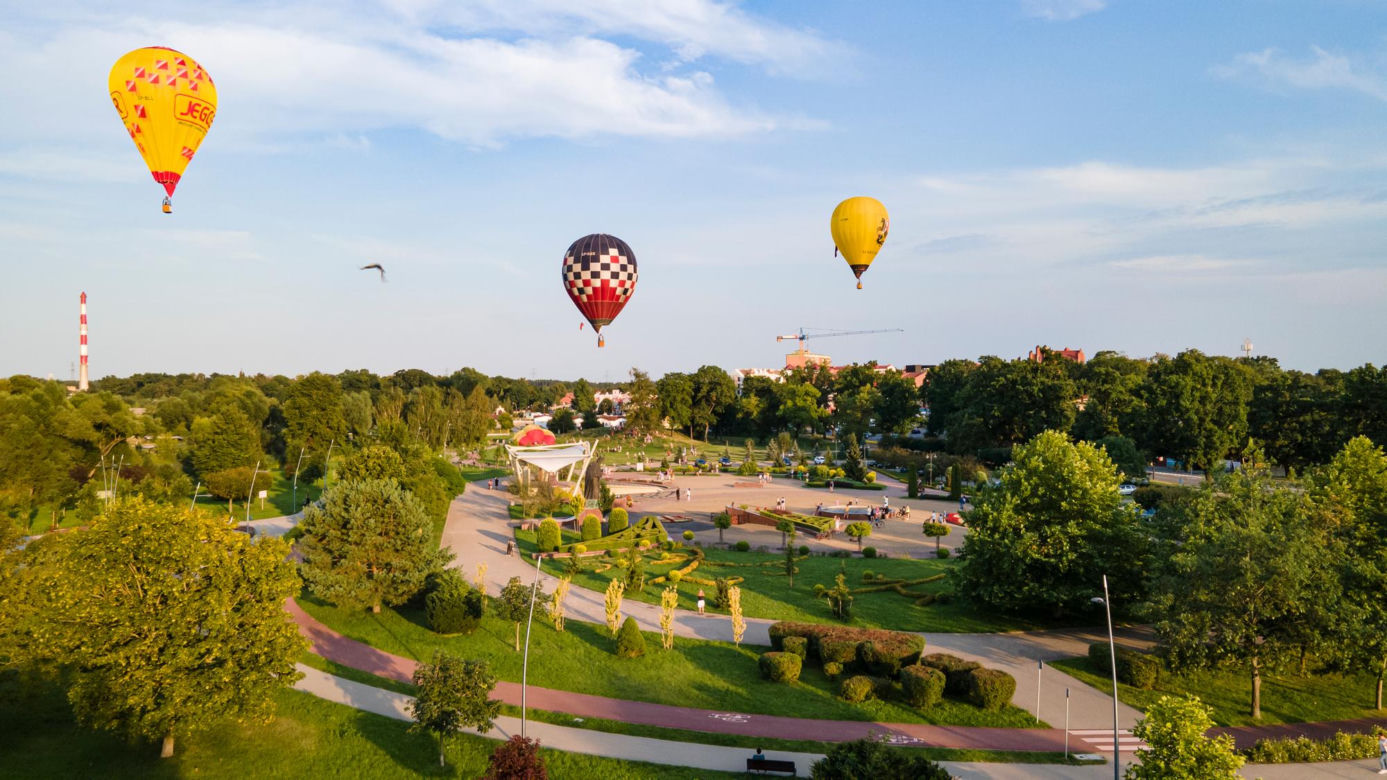To miasto przywodzi na myśl "Małą Kapadocję". Przyciąga turystów magicznym widokiem