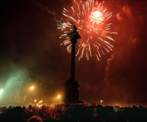 Sylwester w Warszawie sprzed lat. Tak stolica witała dawniej Nowy Rok