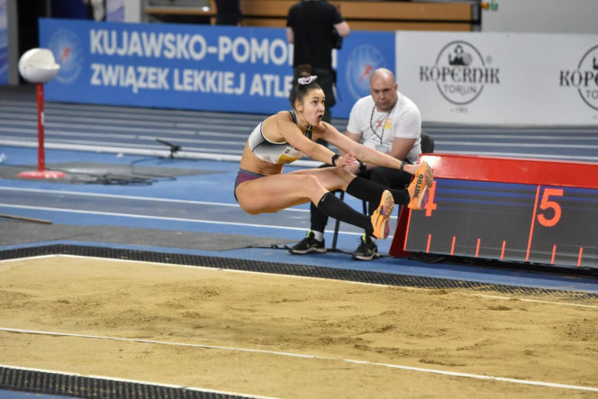 Halowe mistrzostwa Polski w Kujawsko-Pomorskiej Arenie Toruń. Zdjęcia kibiców i zawodników