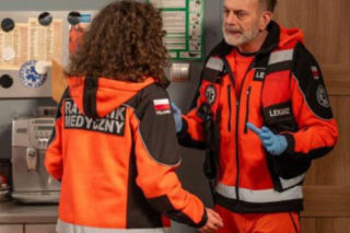 Na sygnale, odcinek 888. Wstrząsający przypadek przemocy domowej i niespodziewana ciąża