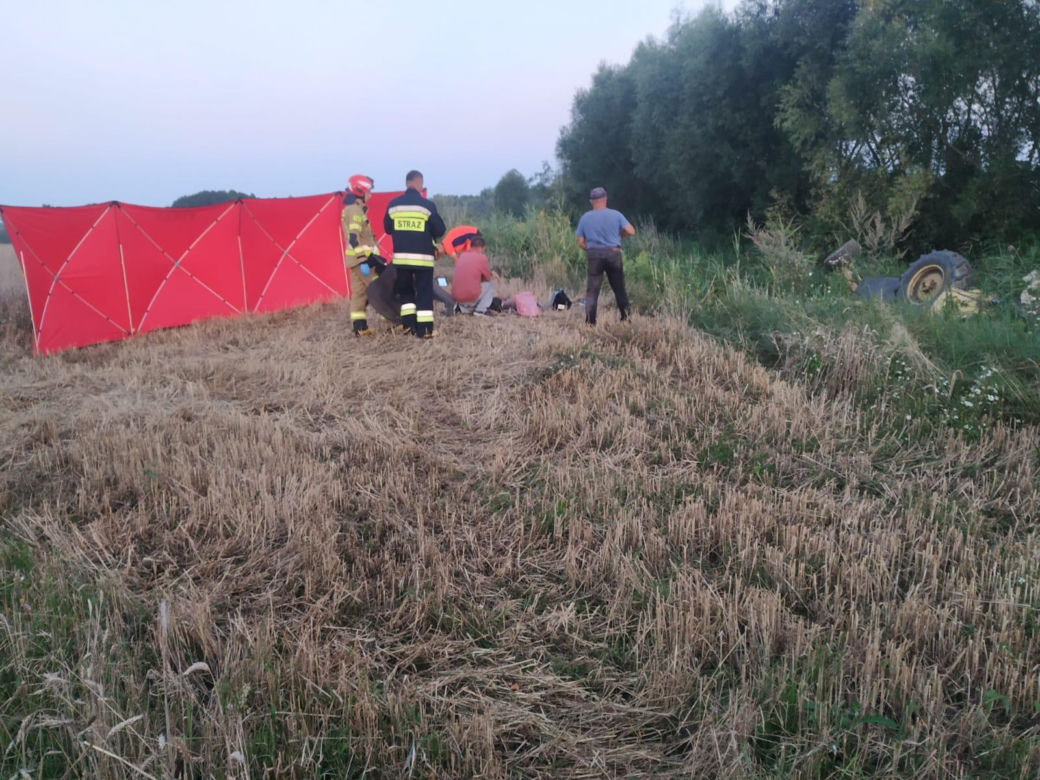 Tragiczny wypadek w Kosinie. Rolnik utonął podczas pracy w polu