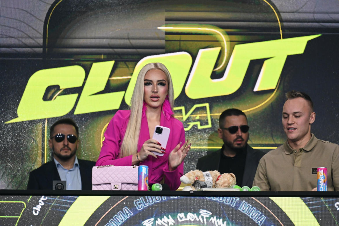 Caroline Derpieński na Clout MMA. Starła się z Laluną