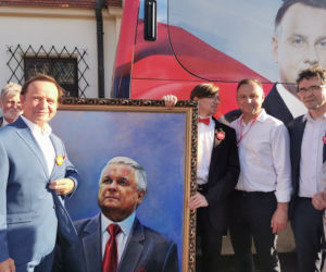 Podkarpackie. Portret  Lecha Kaczyńskiego dla Andrzeja Dudy [ZDJĘCIA]