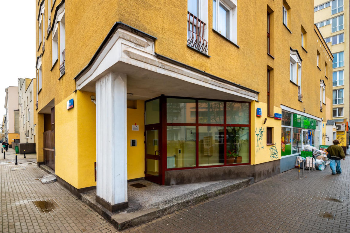 Blok na Madalińskiego 55 w Warszawie