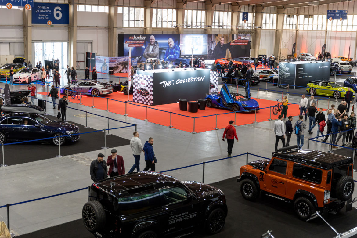 Poznań Motor Show 2022 trwa. Pojazdy policyjne także zachwycają 