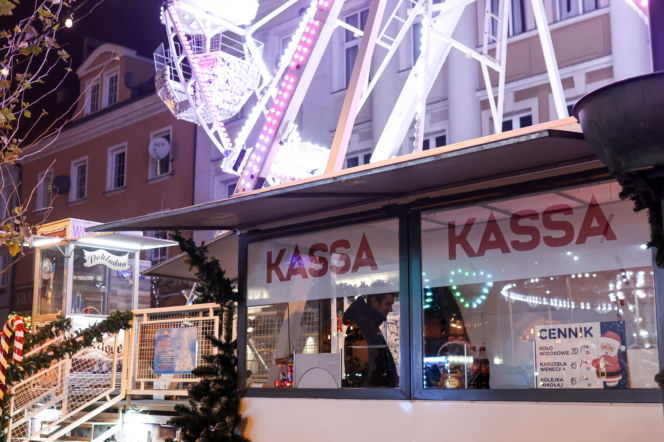 Gliwicki Jarmark Bożonarodzeniowy wystartował. Wiedeński klimat i świąteczne gofry