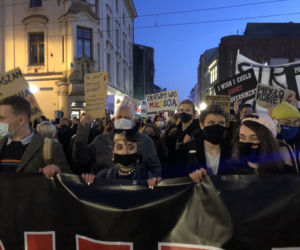 Kilka tysięcy osób na kolejnym proteście w Krakowie przeciw zaostrzeniu prawa aborcyjnego