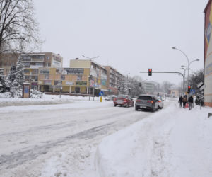 Zima nie odpuszcza. Pogodowy armagedon w podkarpackich miastach [ZDJĘCIA]