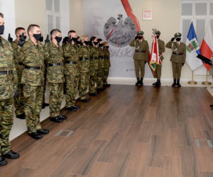 Nowi funkcjonariusze w warmińsko-mazurskiej straży granicznej. Złożyli uroczyste ślubowanie [FOTO]
