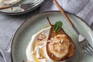 Pieczona ricotta z miodem i ziołami – wielkanocna przystawka, która znika szybciej niż jajka