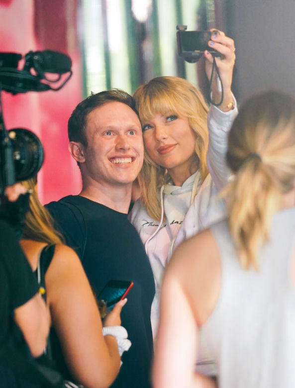 Taylor Swift spotkała się z fanami