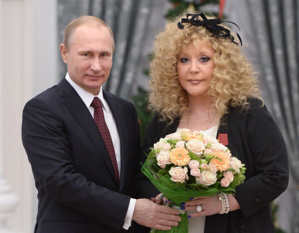 Putin nie żyje?! Już była stypa. Balowali na bogato, narzekali, że nie mogą tańczyć