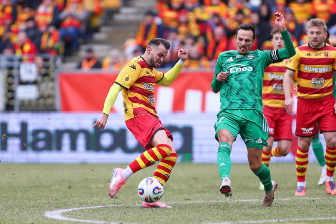 Jagiellonia traci punkty i kapitana. Lider Ekstraklasy osłabiony przed kluczowym meczem