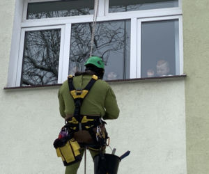 Finał WOŚP 2021 Gdańsku. Alpiniści umyli okna w szpitalach 31.01.2021