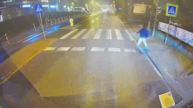 Pirat w Fordzie omal nie staranował pieszego na pasach