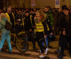 Ekstremalna Droga Krzyżowa. Kilka tysięcy osób na nocnym nabożeństwie