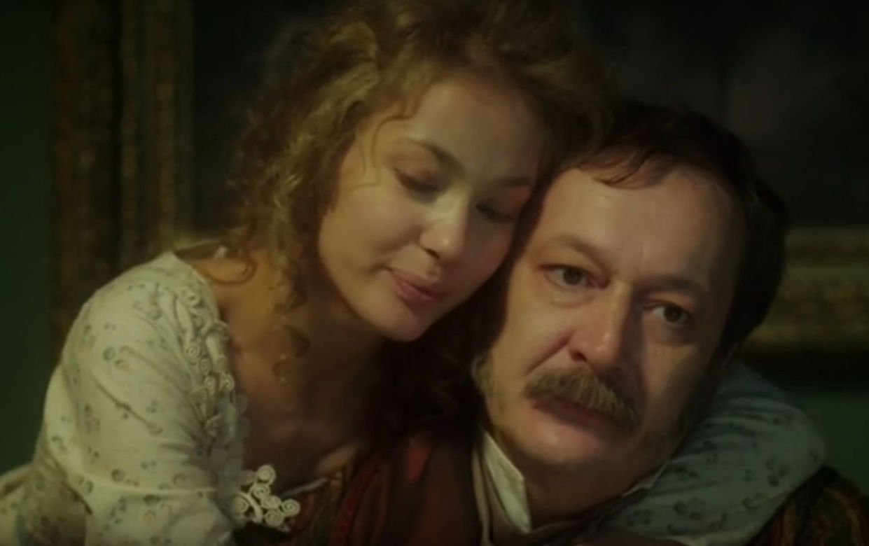 Cena wolności (rosyjska Zniewolona): Polina Lebiediewa (Tatjana Babienkowa), Aleksiej Pietrowicz Gołowin (Władysław Wietrow)