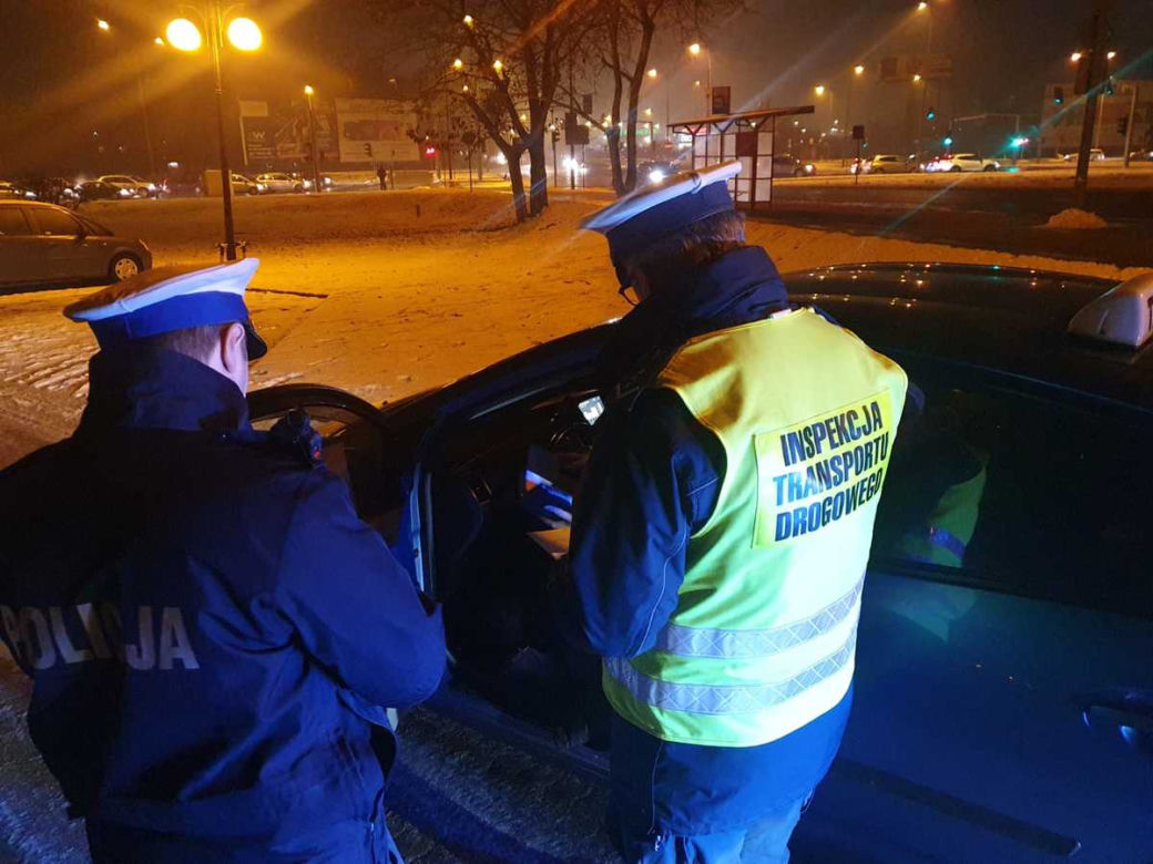 Kontrola drogowa. Policja sprawdzała taksówki "z aplikacji"