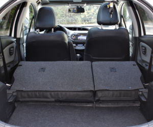 Toyota Yaris Hybrid lifting 2014