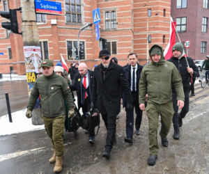 Grzegorz Braun pojawił się w prokuraturze. Nie otrzymał żadnych zarzutów