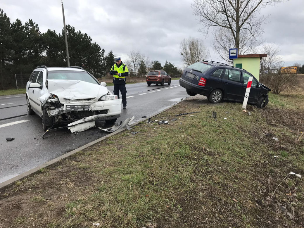 Poważny wypadek pod Toruniem - dwójka dzieci w szpitalu