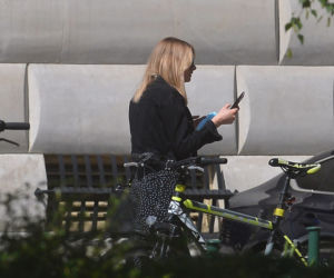 Kinga Duda nie mogła się oderwać od telefonu