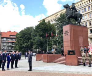 Politycy na obchodach Święta Wojska Polskiego