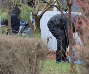 Dramat na Bielanach. Kobieta wypadła z 6 piętra