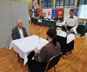 Już po raz ósmy w Siedlcach rywalizowali młodzi kelnerzy z całej Polski