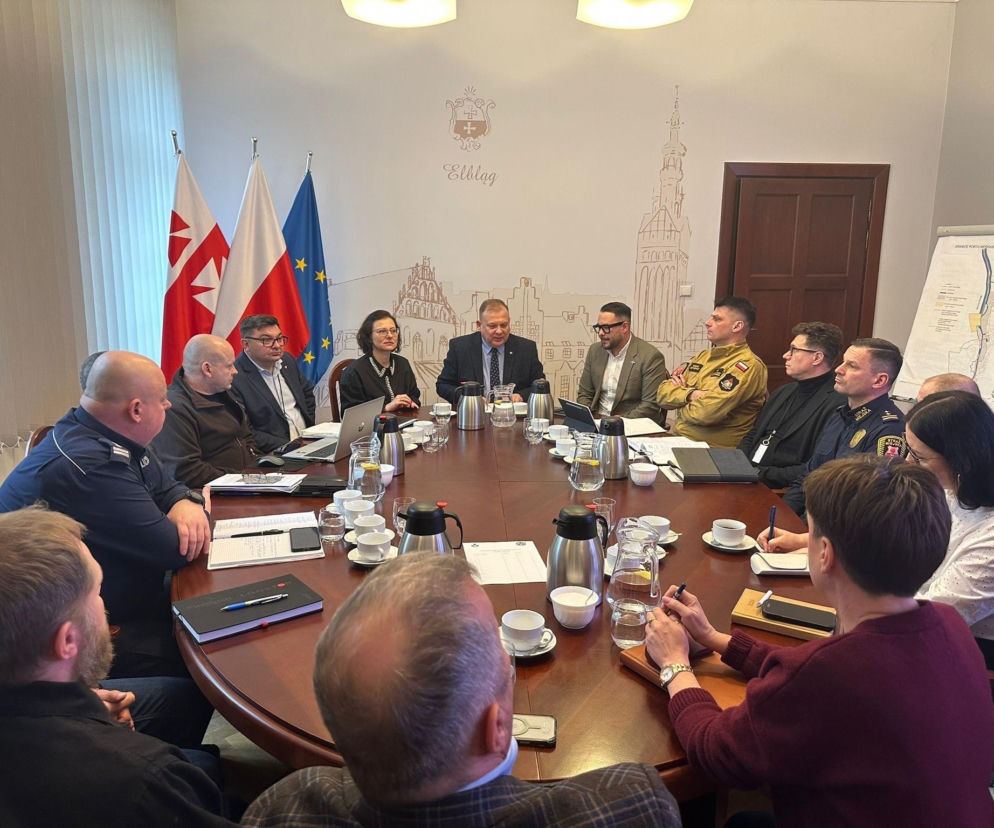 Woda powoli rośnie. Elbląskie służby w gotowości