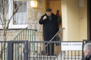 Jarosław Kaczyński czuje się u krewnego jak u siebie. Na uwagę zasługuje pewien szczegół [ZDJĘCIA]