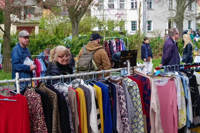 Pchli targ na Pogodnie