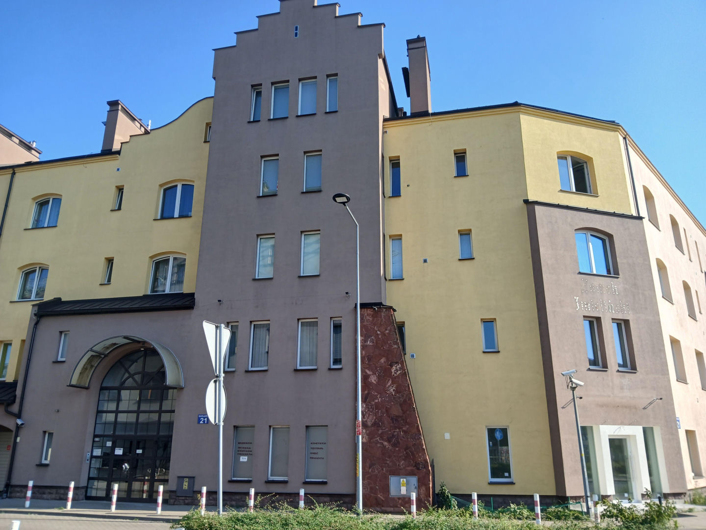 Blok Zamek Imieliński przy ul. Makolągwy w Warszawie