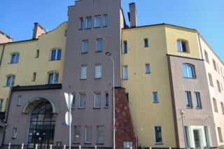 Blok jak zamek na warszawskim Ursynowie. Enklawa luksusu rodziła się w bólach