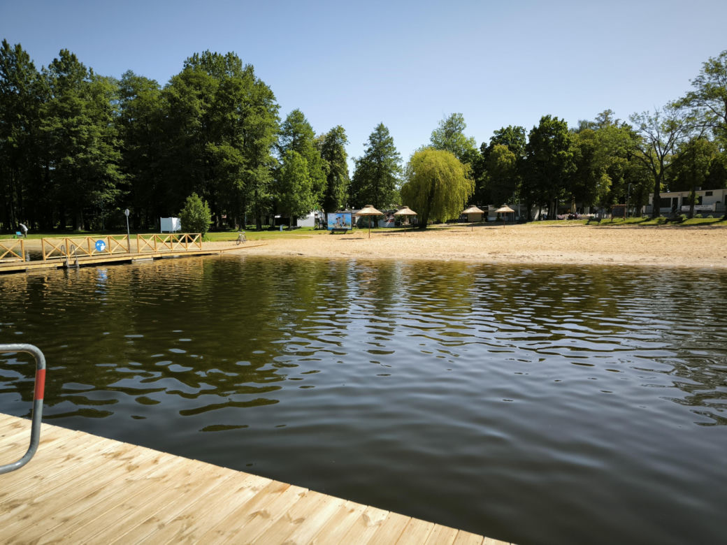 Plaża w Osiecznej przed sezonem letnim 