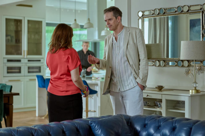 Na Wspólnej odc. 4114. Weronika (Renata Dancewicz), Sebastian Petrus (Robert Jarociński), Lew Nalepa (Przemysław Sadowski)