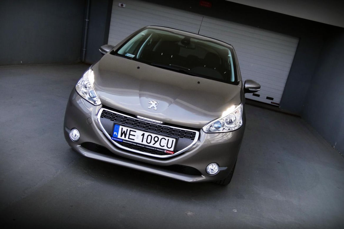 Peugeot 208